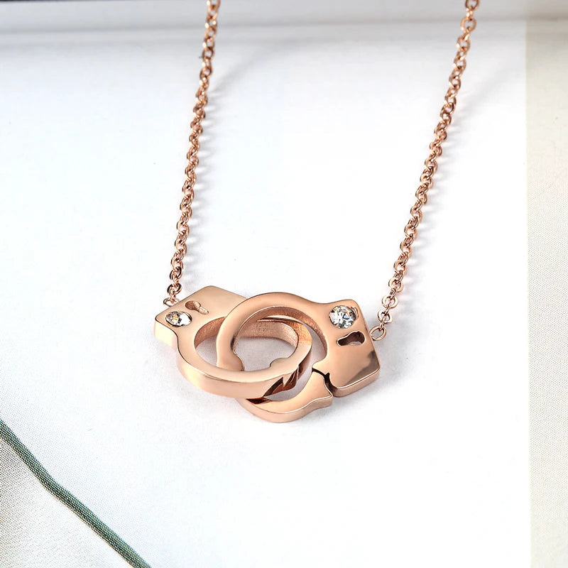 Collier Menotte Rose Acier Inoxydable