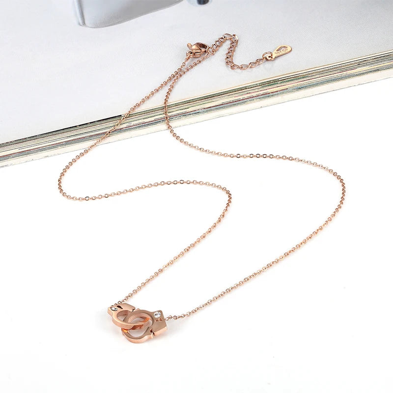 Collier Menotte Rose Ajustable